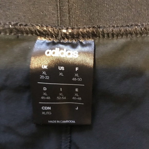 Women’s adidas athletic pants XL - Picture 2 of 2